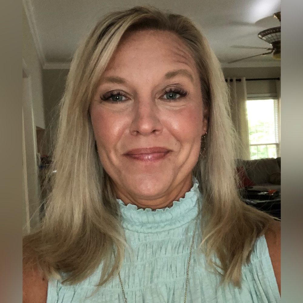 Meet your Posher, Jennifer